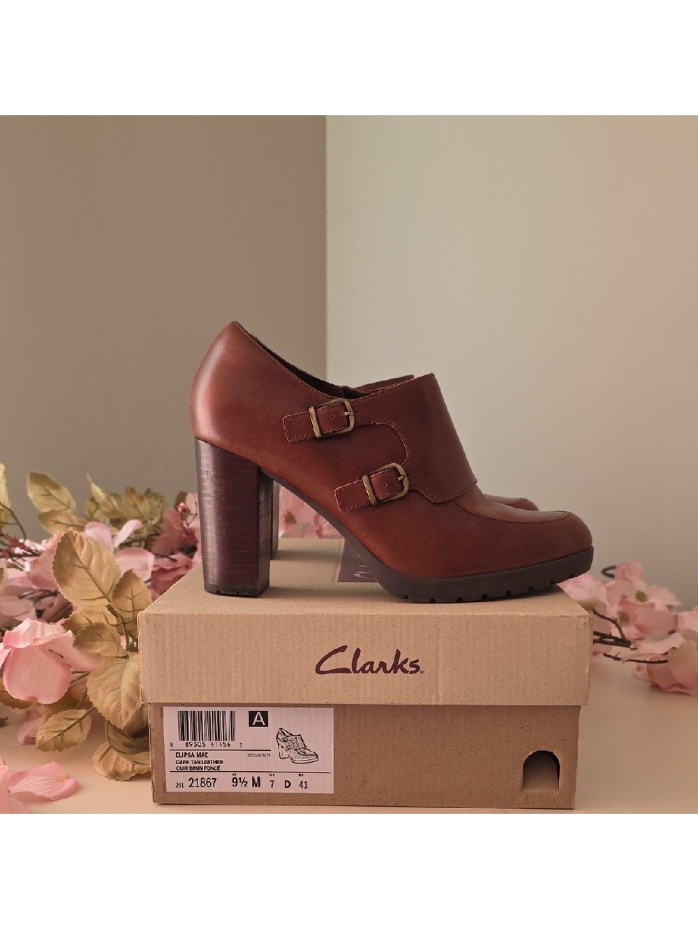 Clarks Women's Tan Leather Heeled Shoes